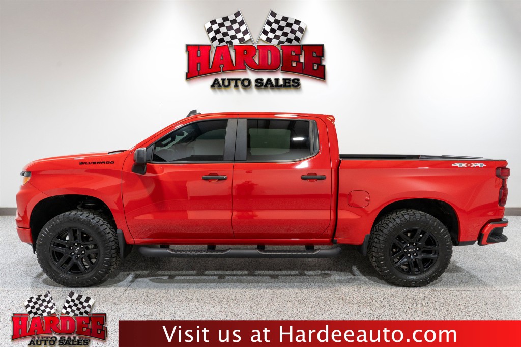 2023 Chevrolet Silverado 1500 Image 1