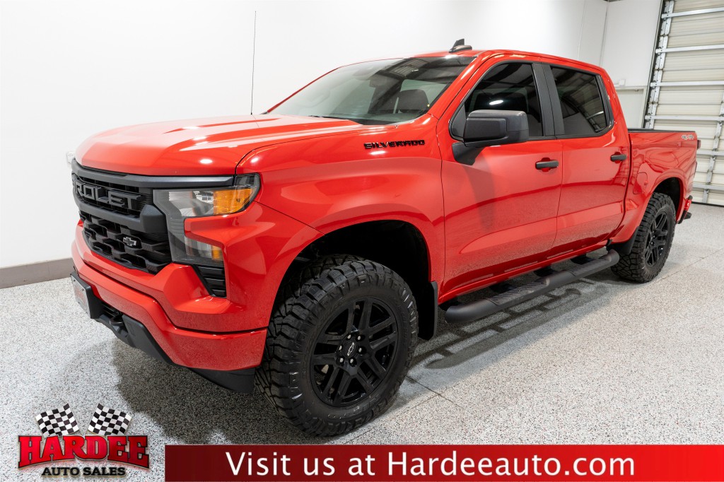 2023 Chevrolet Silverado 1500 Image 2
