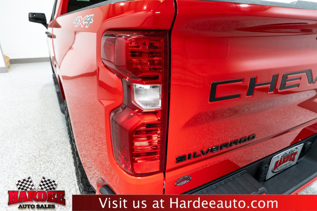 2023 Chevrolet Silverado 1500 Image 9