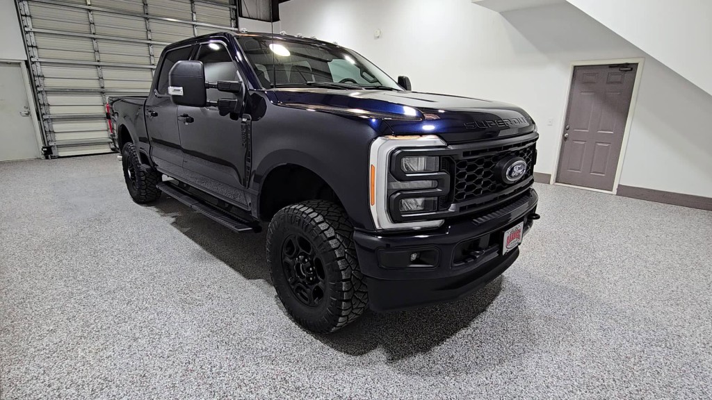 2023 Ford F-250 Image 3