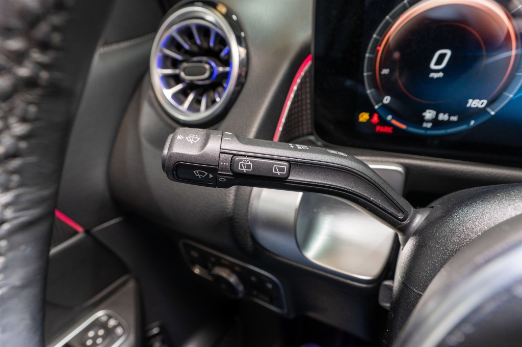 2022 Mercedes-Benz GLB Image 29