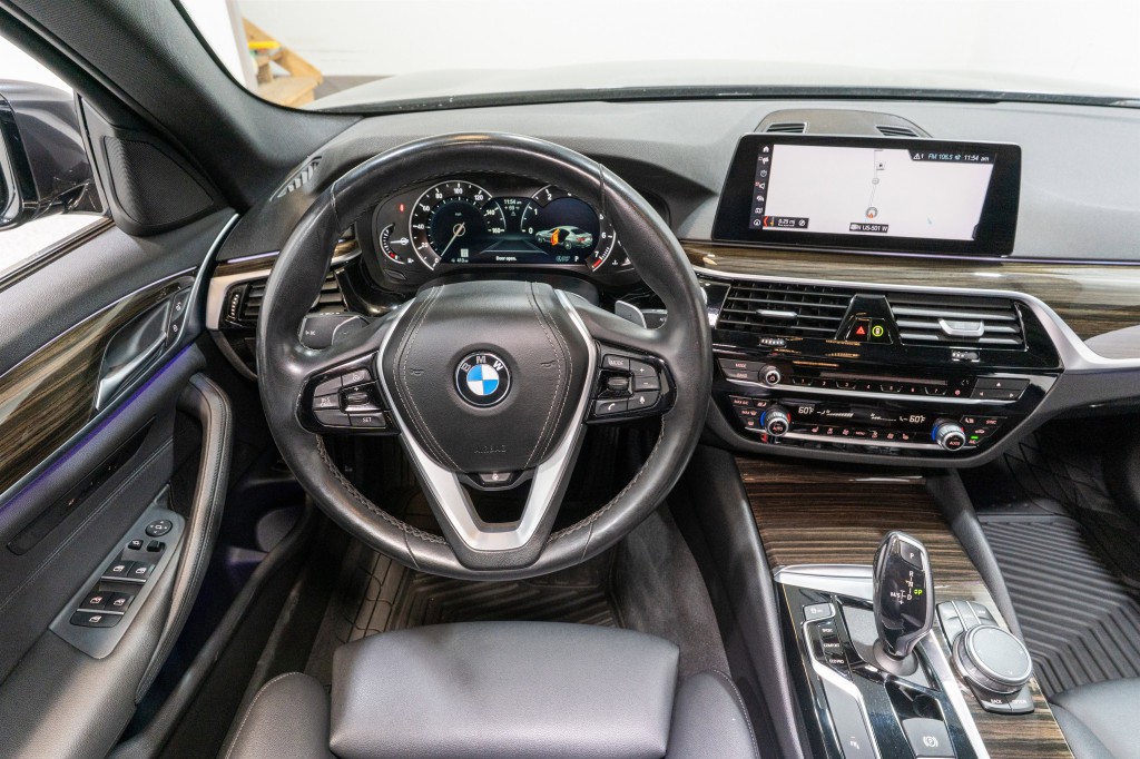 2019 BMW 5 Series Image 9
