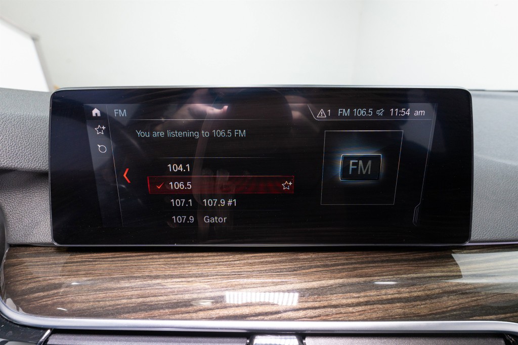 2019 BMW 5 Series Image 17