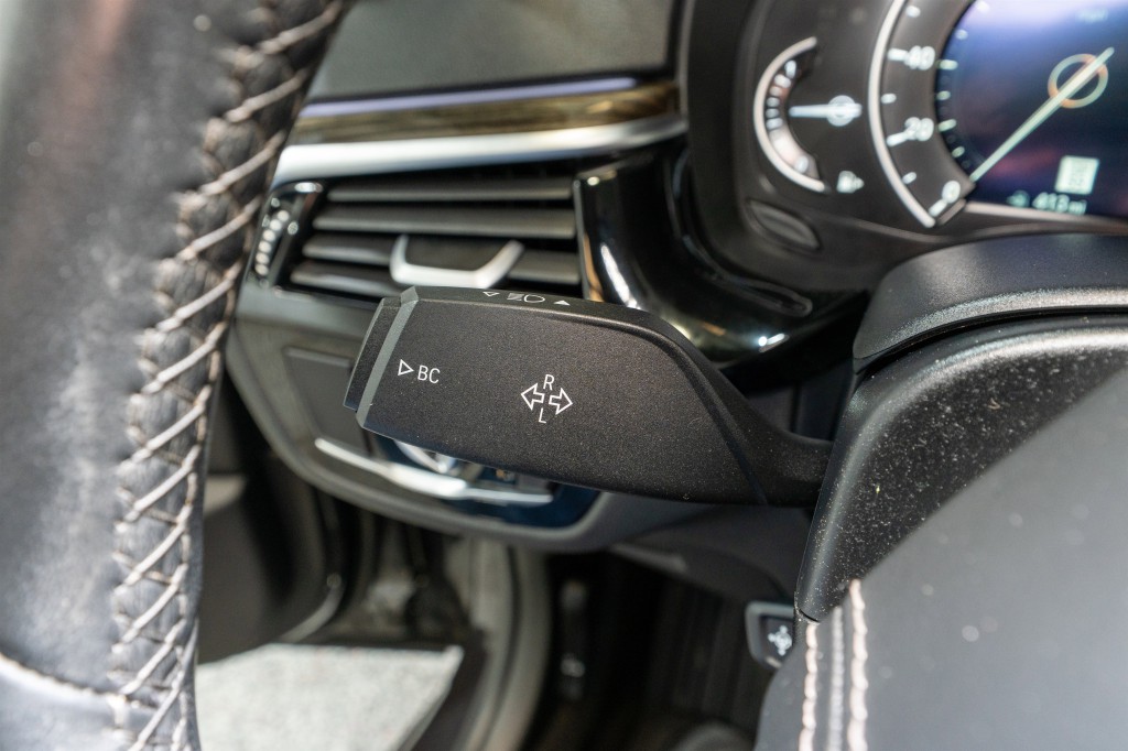 2019 BMW 5 Series Image 27