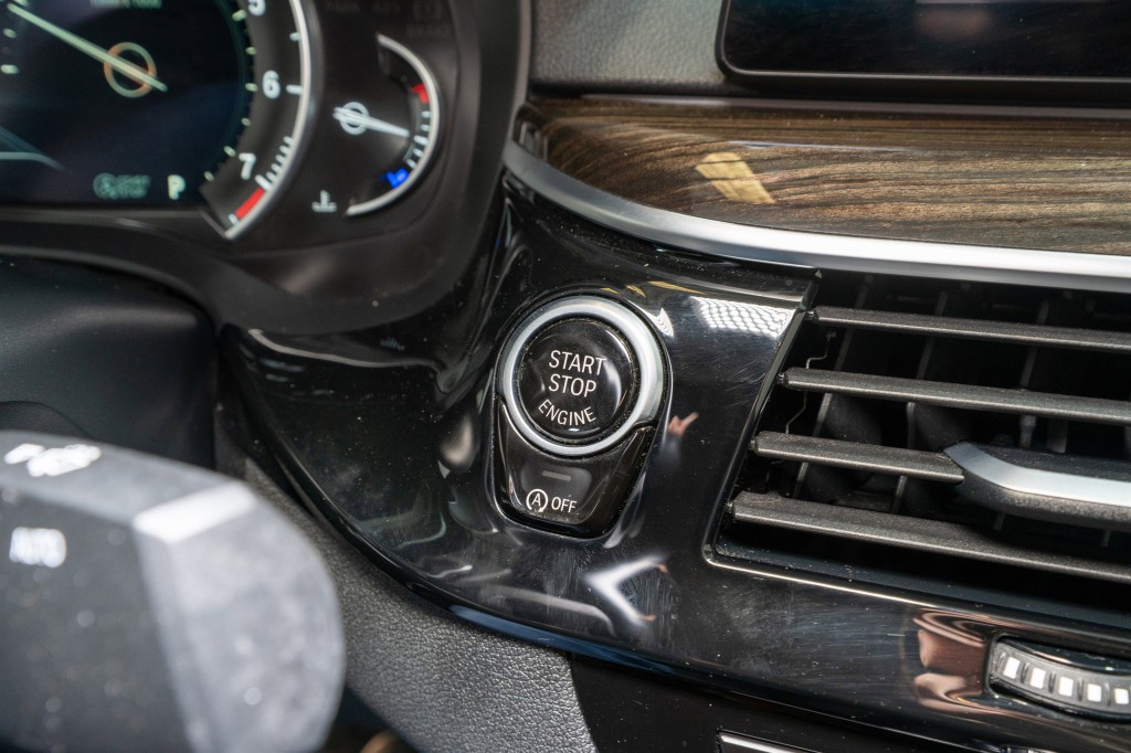 2019 BMW 5 Series Image 28