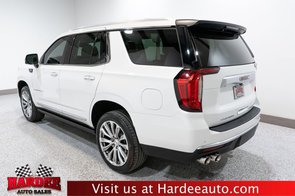 2023 GMC Yukon Image 3