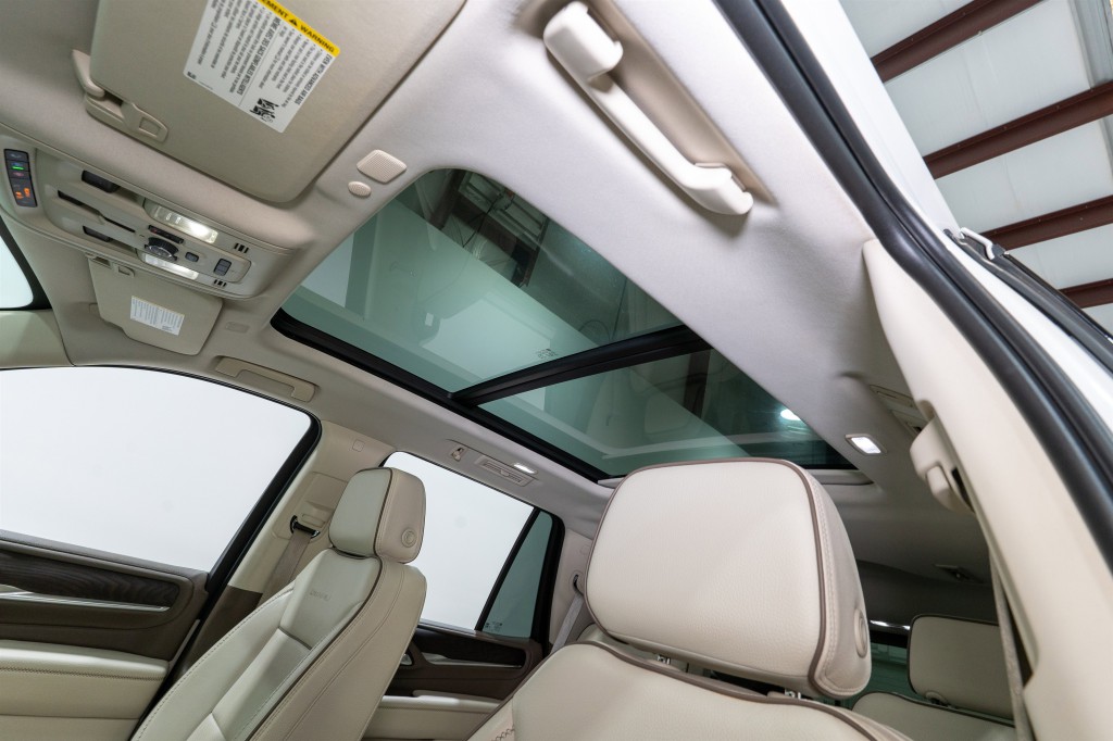 2023 GMC Yukon Image 17