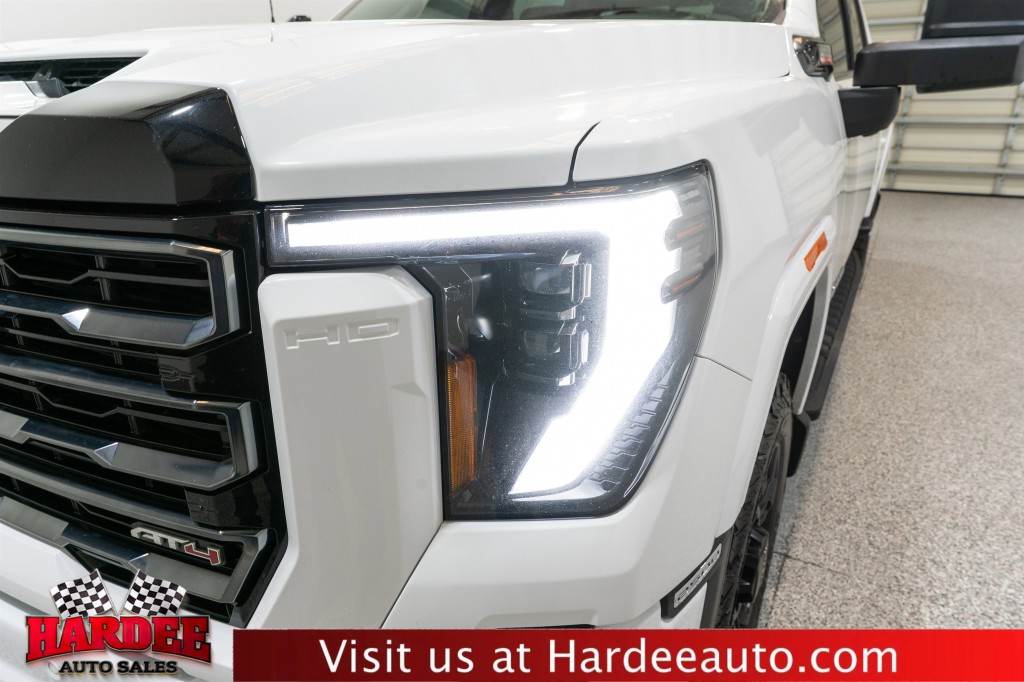 2024 GMC Sierra 2500 Image 8