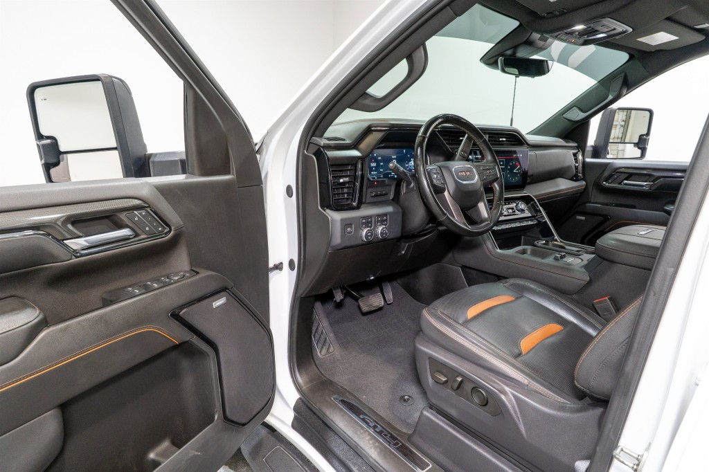 2024 GMC Sierra 2500 Image 14