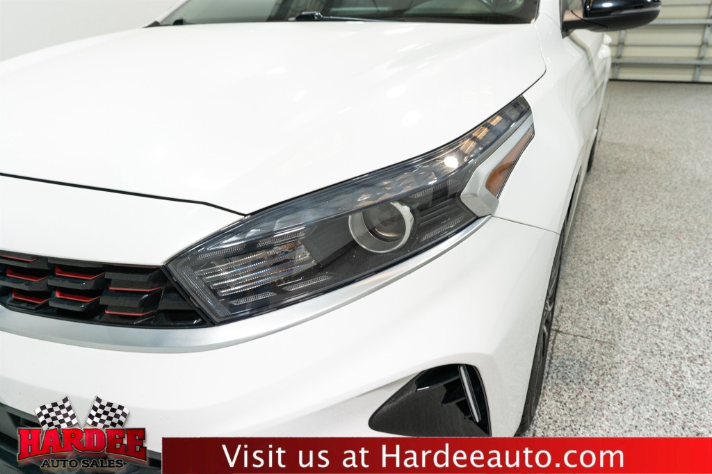 2023 Kia Forte Image 8
