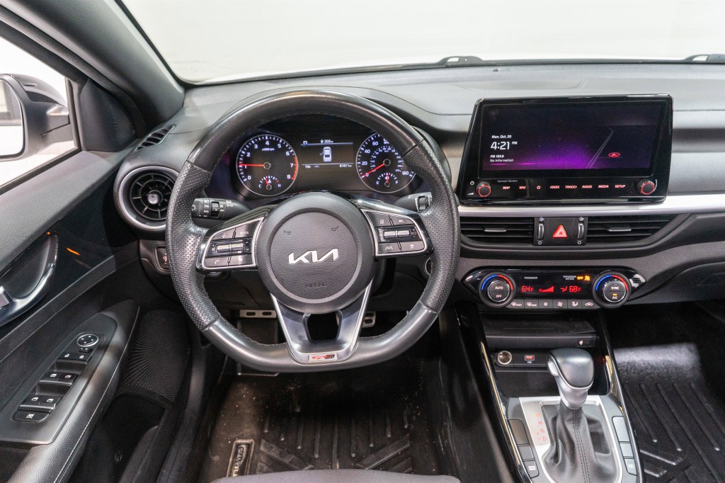 2023 Kia Forte Image 11