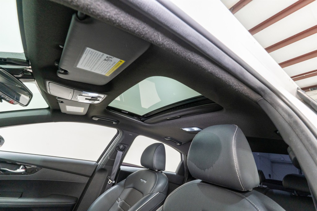 2023 Kia Forte Image 16