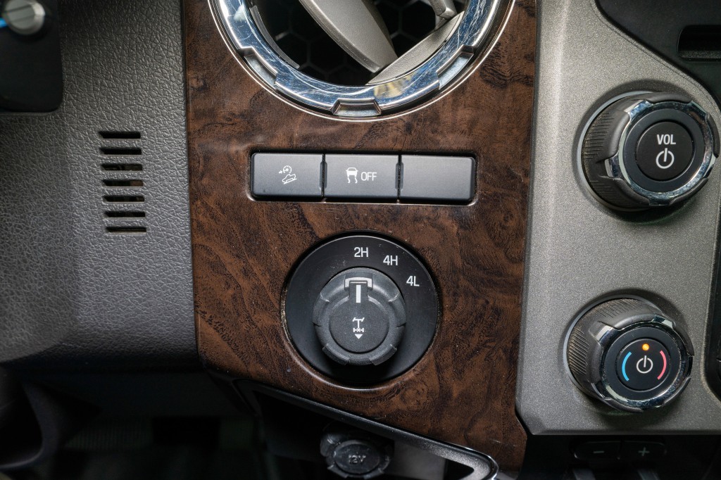 2014 Ford F-250 Image 24