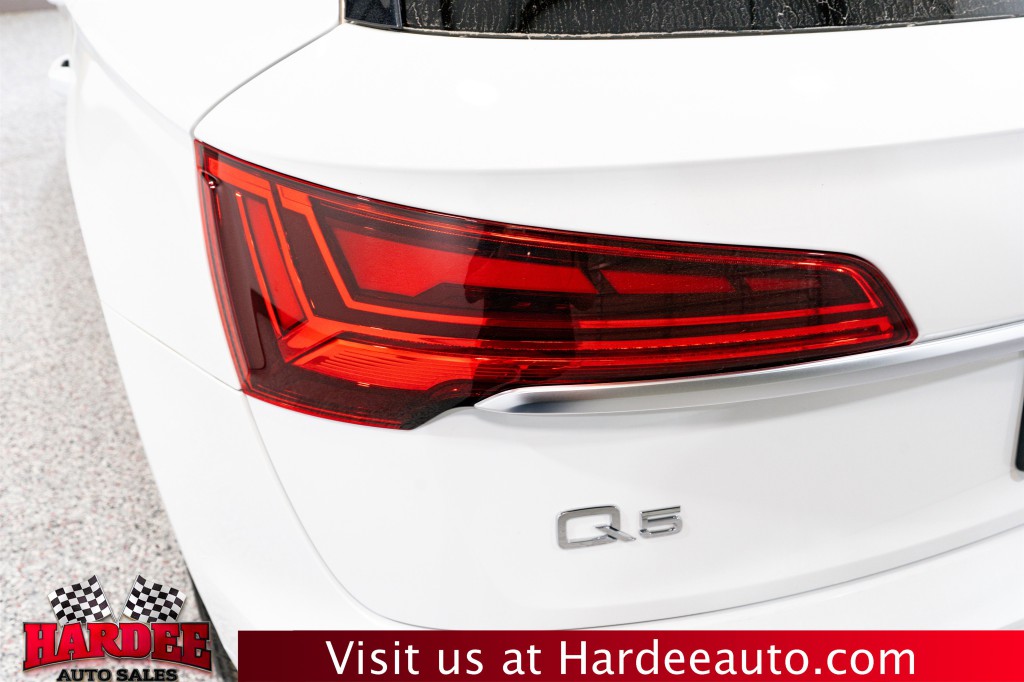 2022 Audi Q5 Image 9