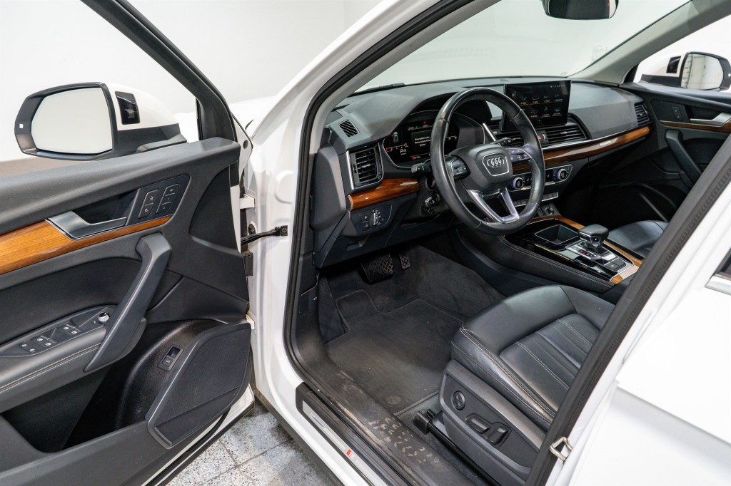 2022 Audi Q5 Image 12