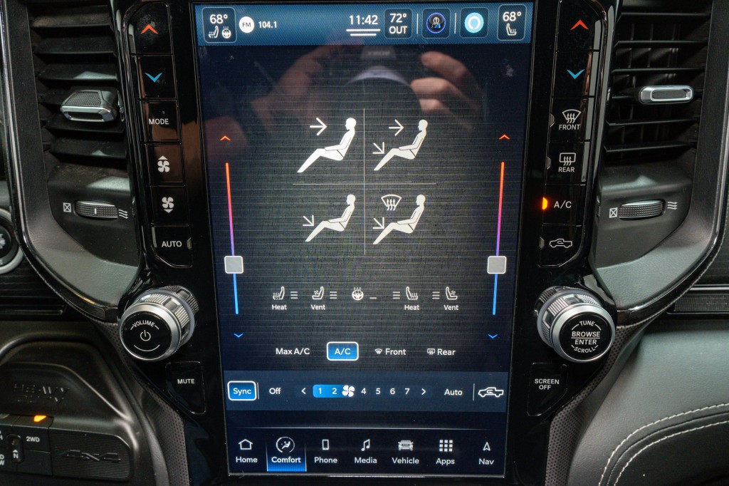 2022 RAM 2500 Image 24