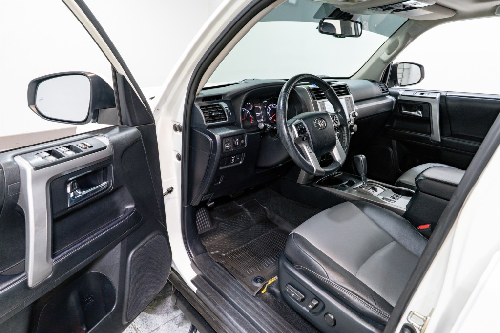 2022 Toyota 4Runner Image 11