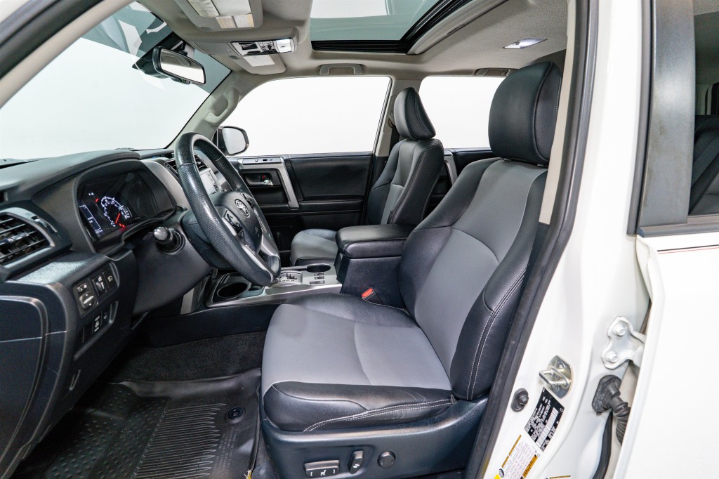 2022 Toyota 4Runner Image 14