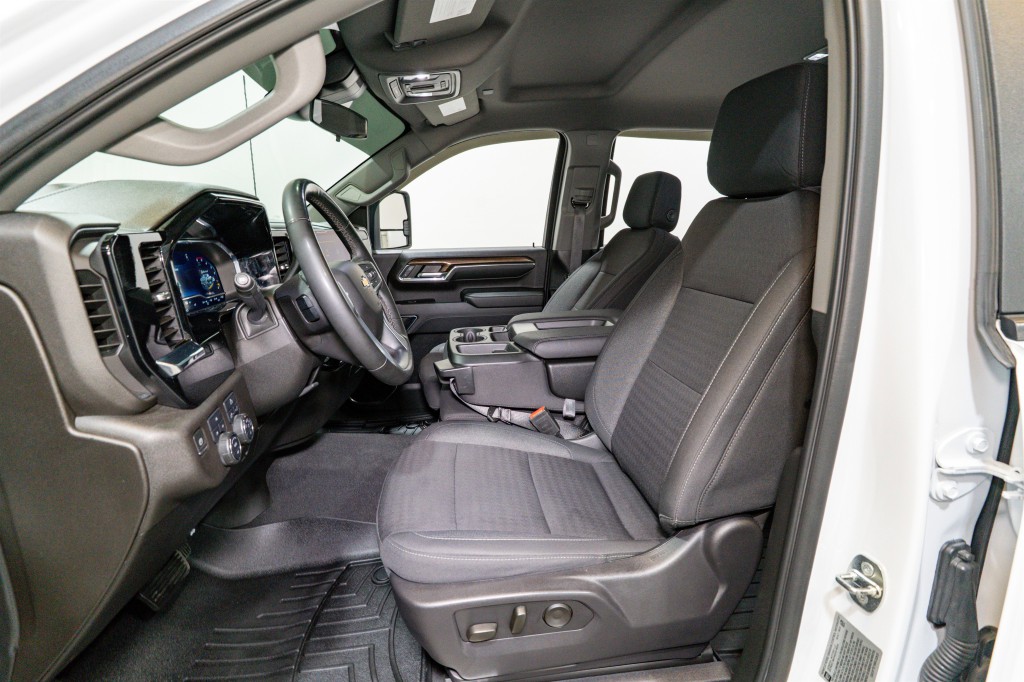 2024 Chevrolet Silverado 1500 Image 17