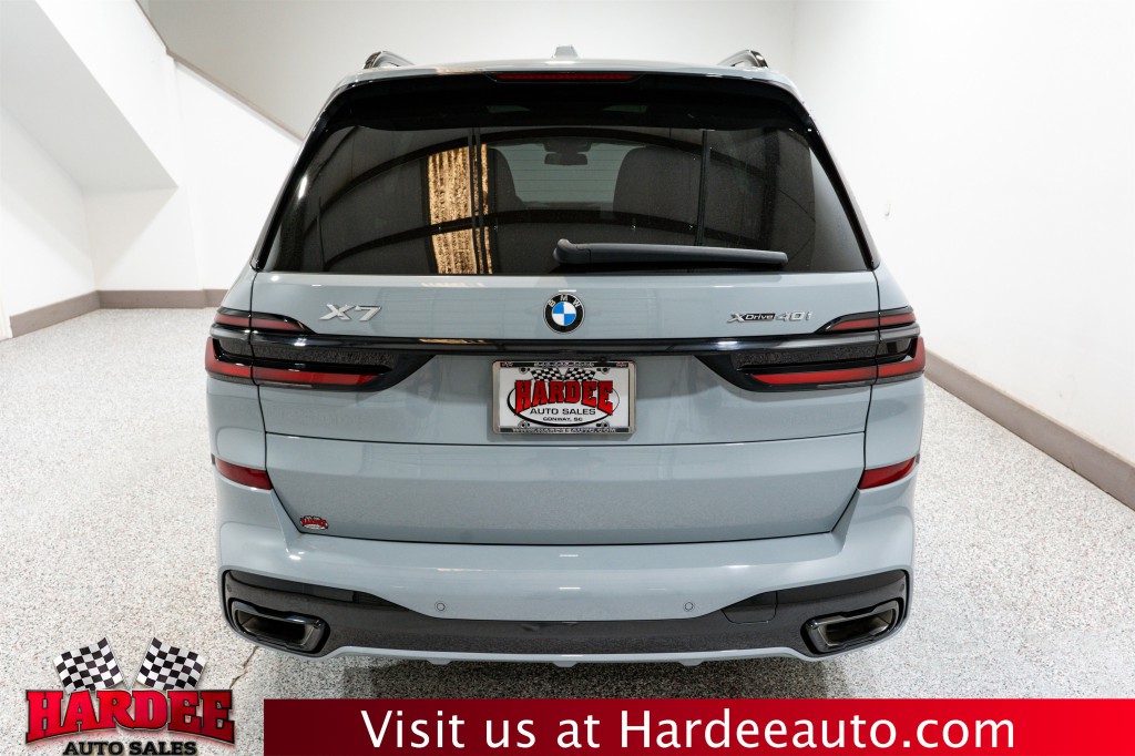 2024 BMW X7 Image 4