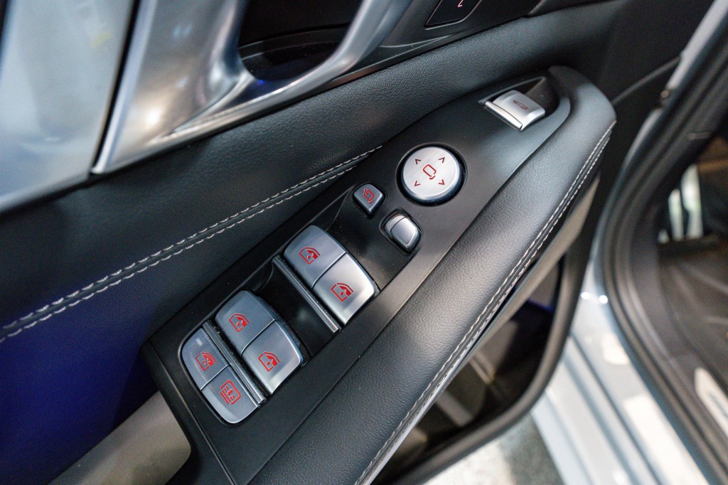 2024 BMW X7 Image 16