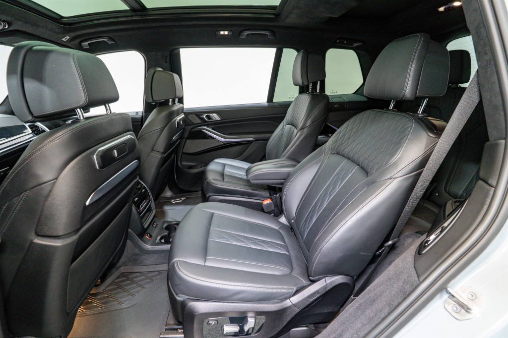2024 BMW X7 Image 31