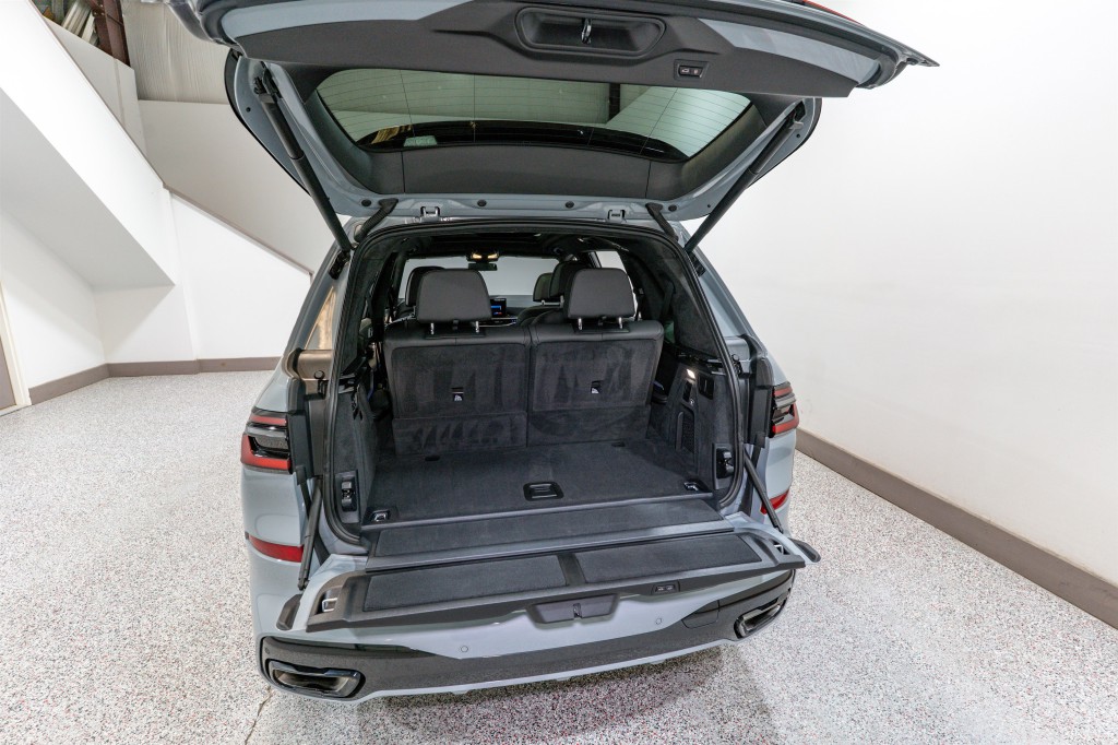 2024 BMW X7 Image 33