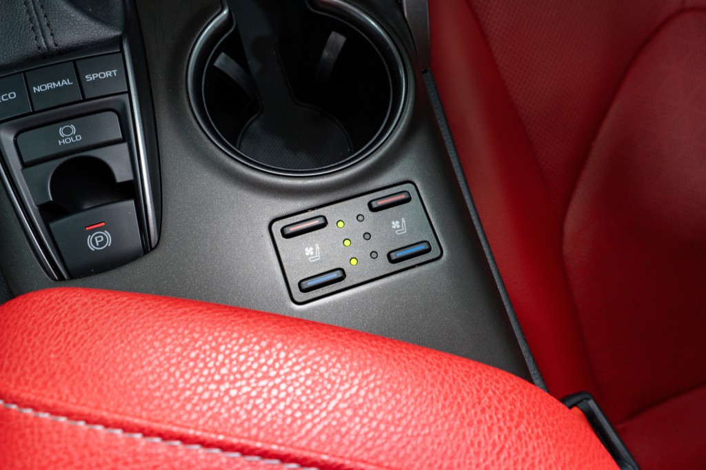 2023 Toyota Camry Image 24