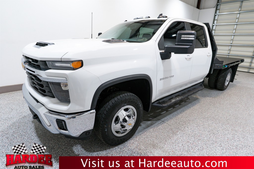 2024 Chevrolet Silverado 1500 Image 2