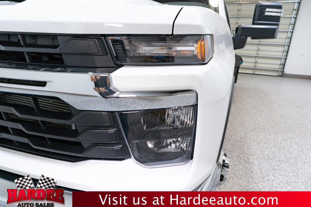 2024 Chevrolet Silverado 1500 Image 8