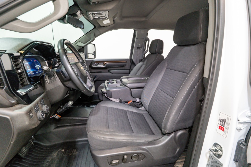 2024 Chevrolet Silverado 1500 Image 16