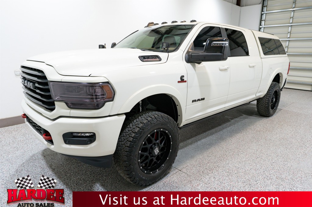 2023 RAM 3500 Image 2