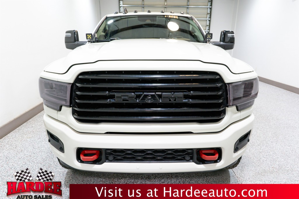 2023 RAM 3500 Image 7