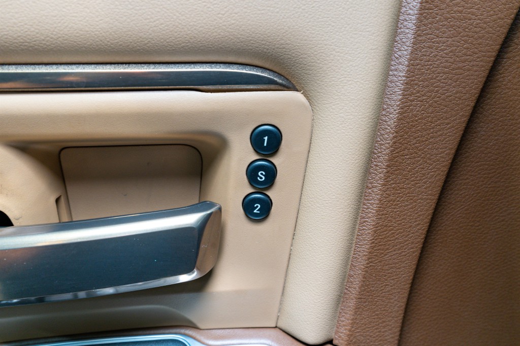 2023 RAM 3500 Image 17