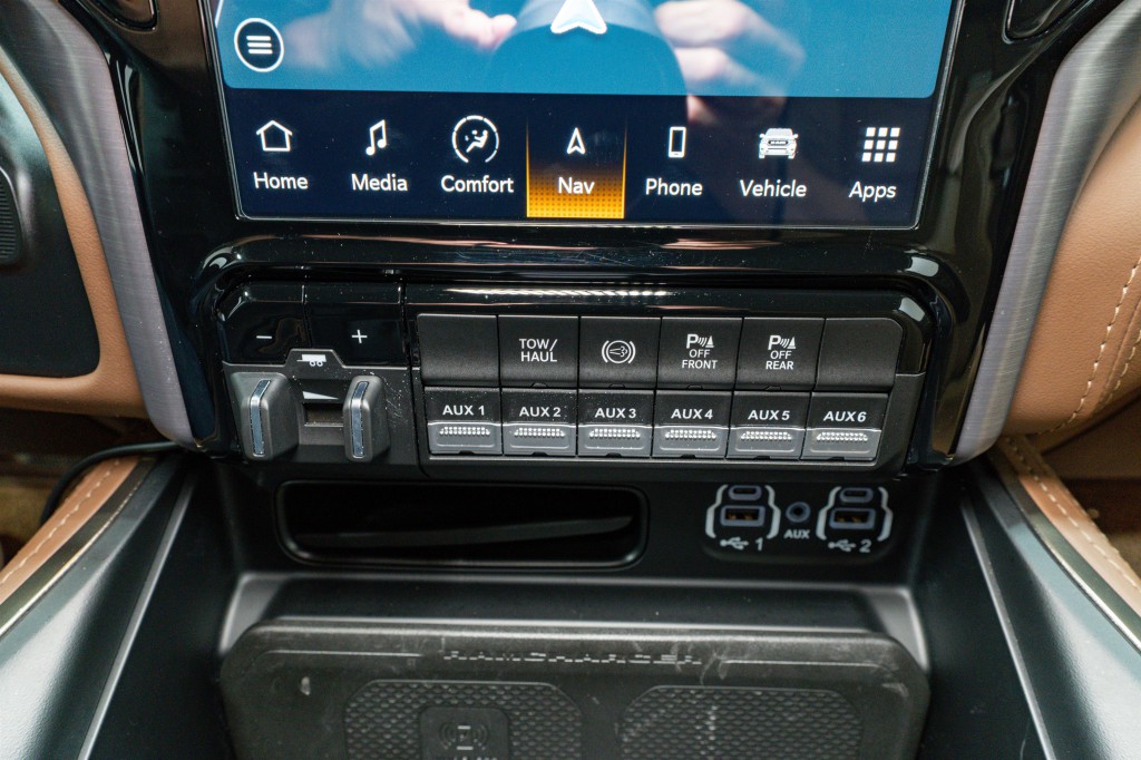 2023 RAM 3500 Image 25