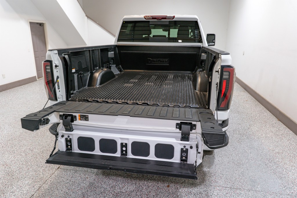 2024 GMC Sierra 2500 Image 11