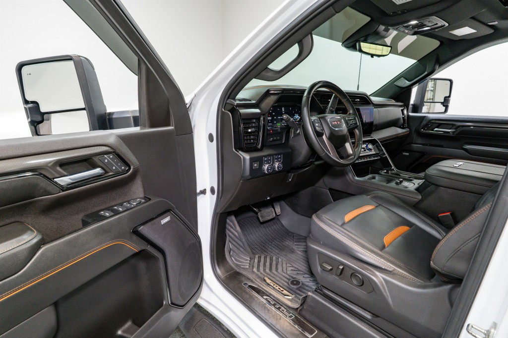 2024 GMC Sierra 2500 Image 13