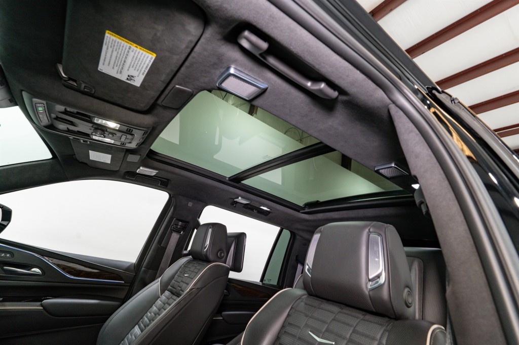 2023 Cadillac Escalade Image 18