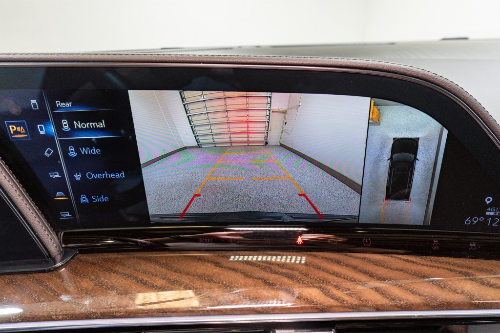 2023 Cadillac Escalade Image 24