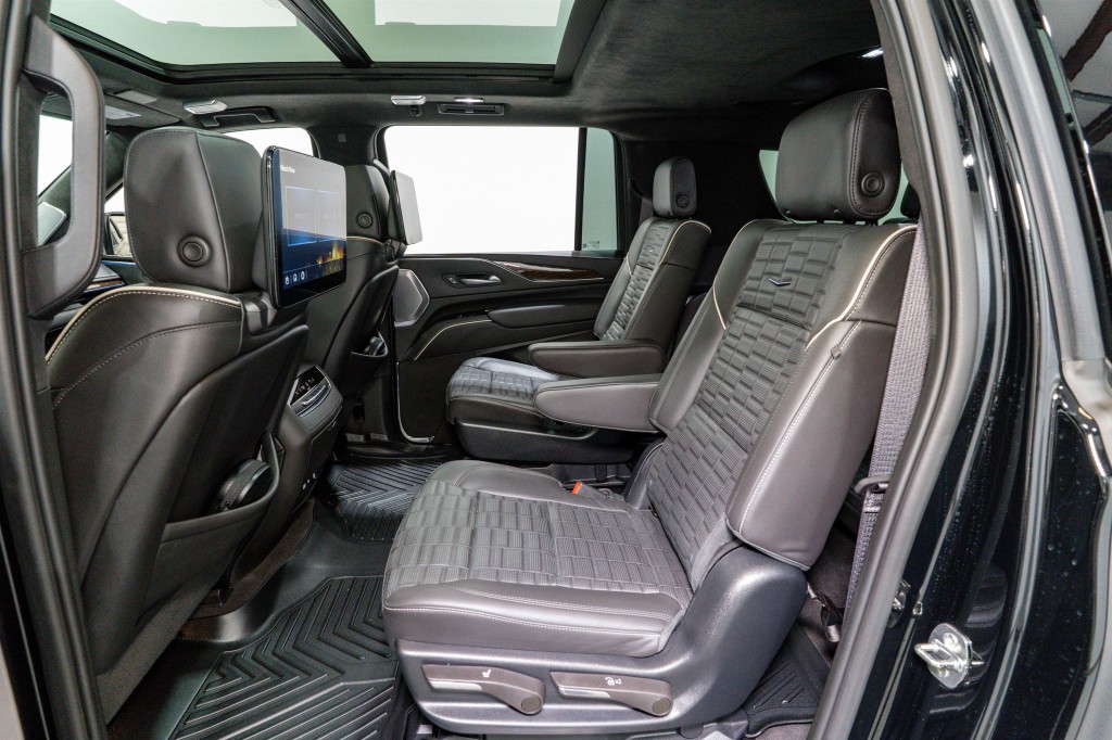 2023 Cadillac Escalade Image 38