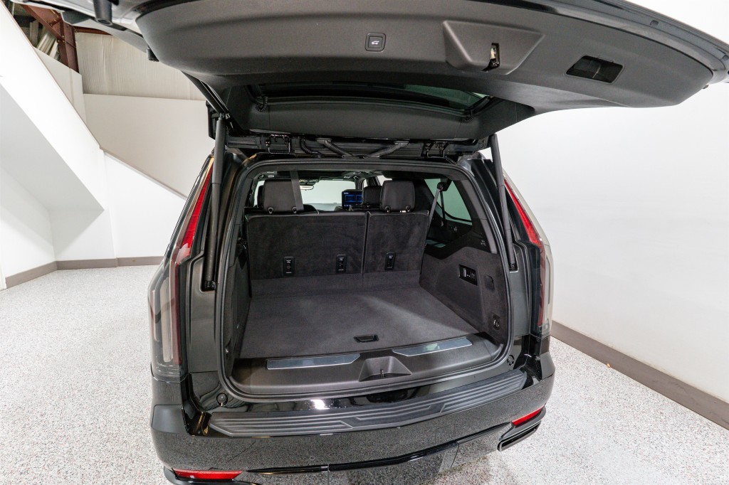 2023 Cadillac Escalade Image 41