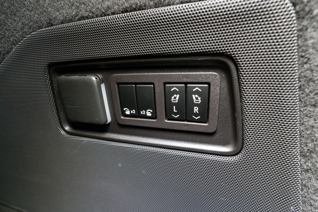 2023 Cadillac Escalade Image 42