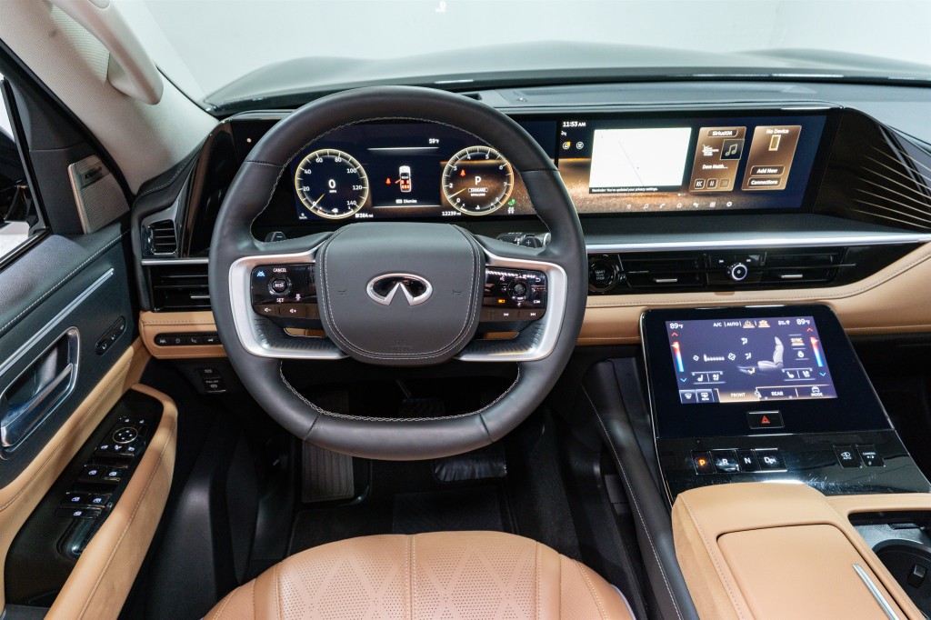 2025 INFINITI QX80 Image 11