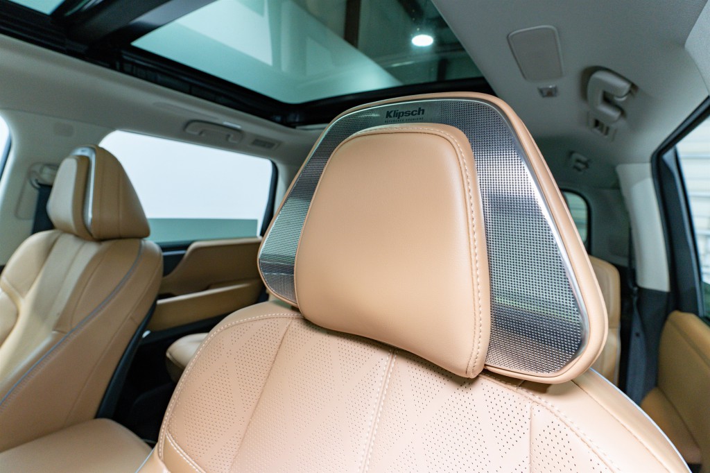 2025 INFINITI QX80 Image 18