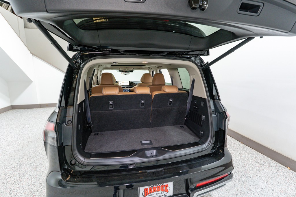 2025 INFINITI QX80 Image 37