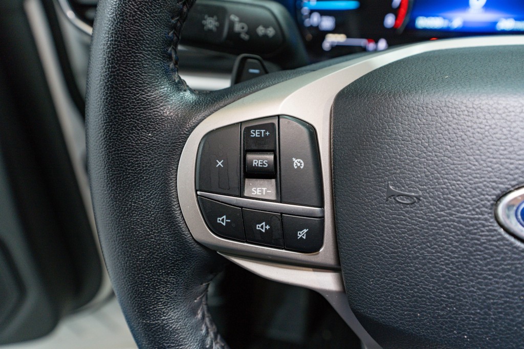 2020 Ford Explorer Image 24