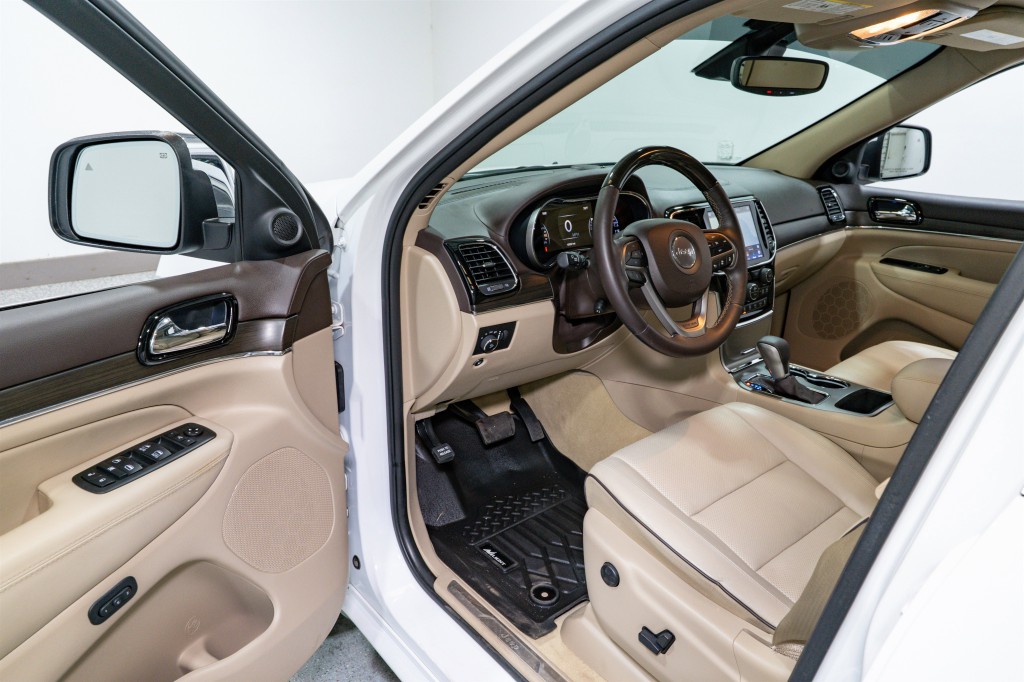 2020 Jeep Grand Cherokee Image 12