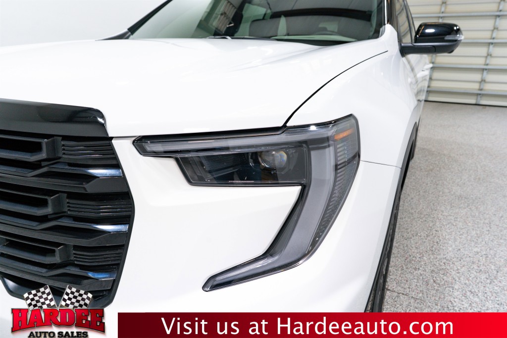 2024 GMC Acadia Image 8