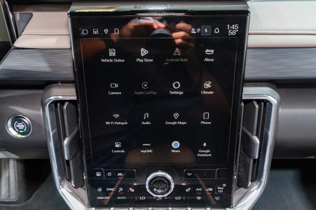 2024 GMC Acadia Image 18