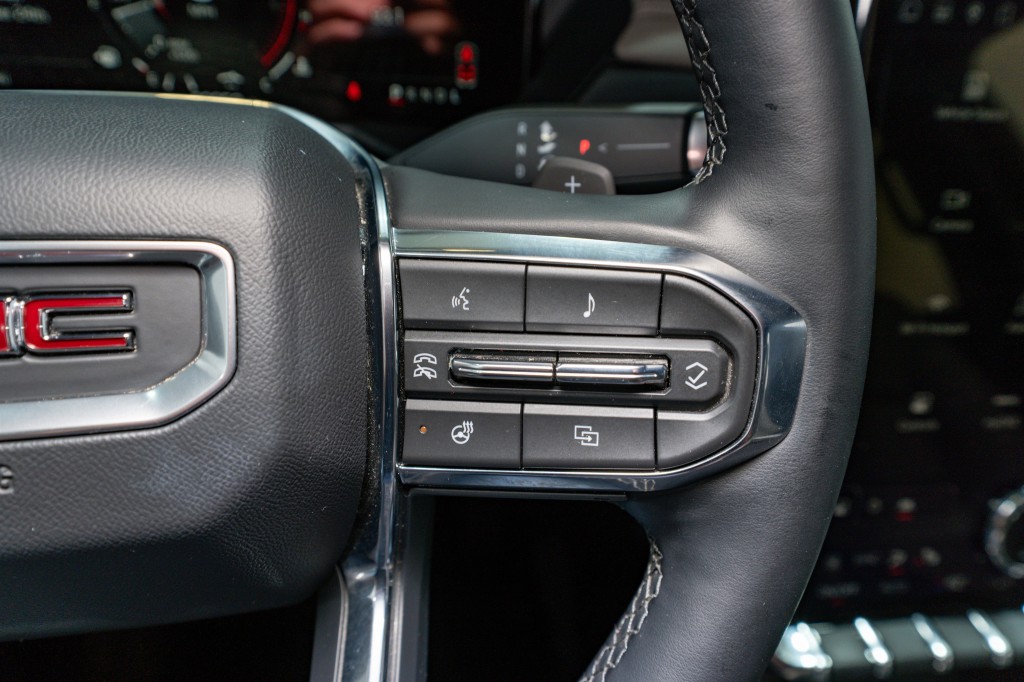 2024 GMC Acadia Image 26